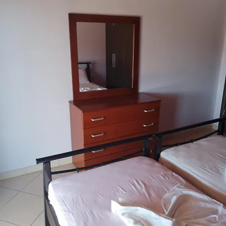 Polonia Aparthotel Sarande