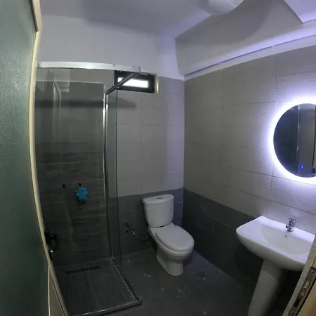 Polonia Aparthotel Sarande