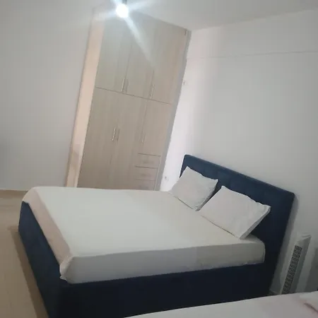 Polonia Aparthotel Sarande