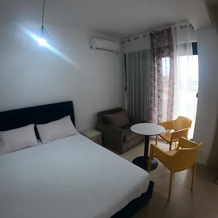 Polonia * Sarandë