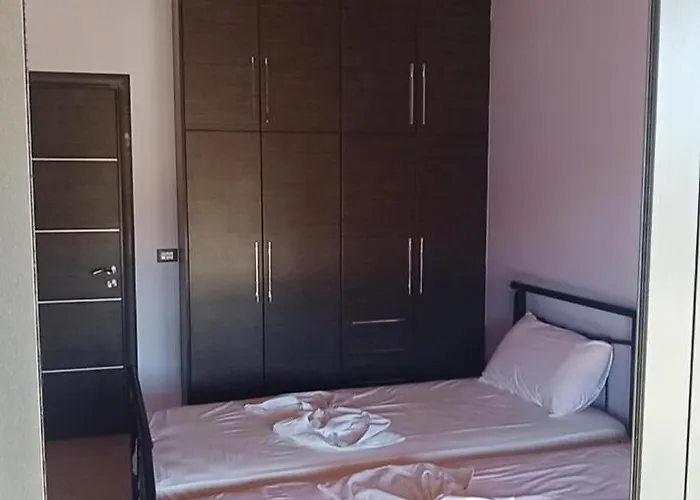 Polonia Lejlighedshotel Sarandë